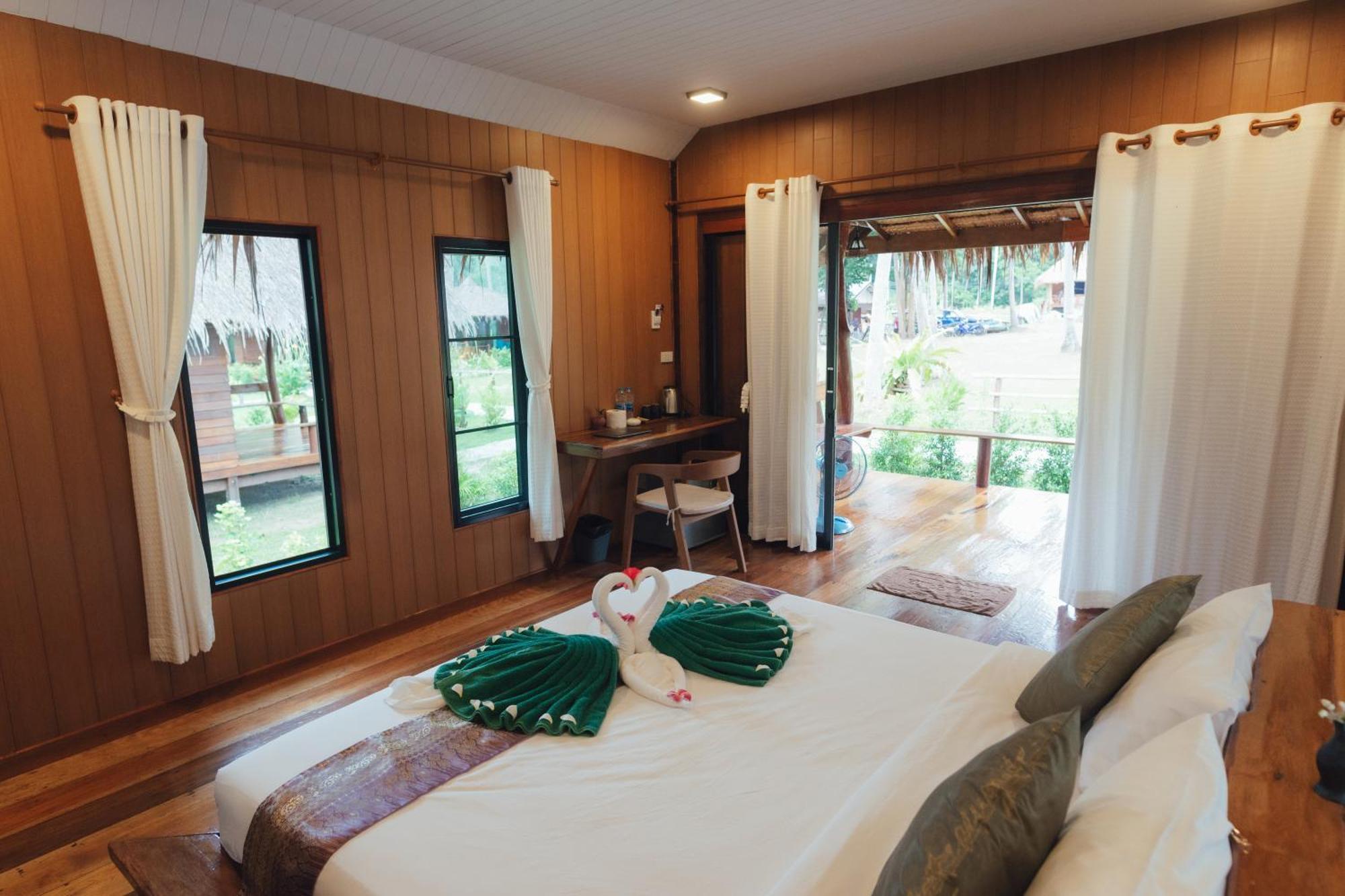 Coco Canopy Boutique Resort Koh Jum Exterior photo